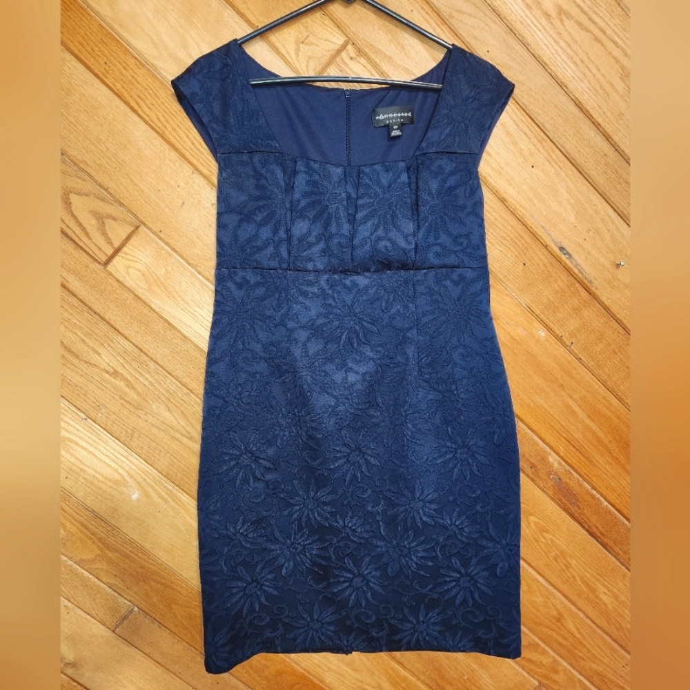 Connected apparel 10p navy blue floral print knee length dress